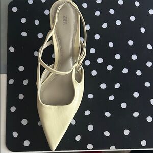 ZARA Pale Cream Pointed Leather Slingback Flats